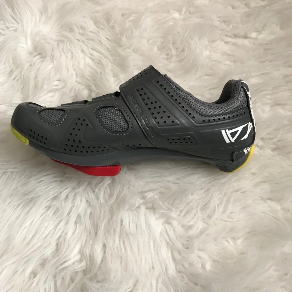 soulcycle Gray Cycling Shoe with Yellow Accents and Red Cleat